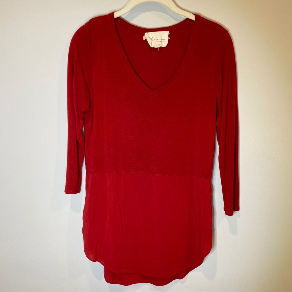 Two by Vince Camuto red tee